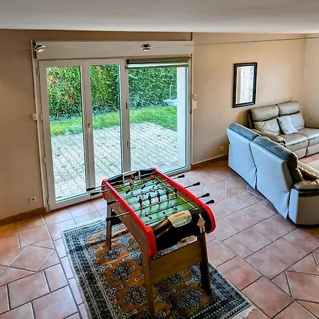 Grande Avec Piscine Holiday home Riorges