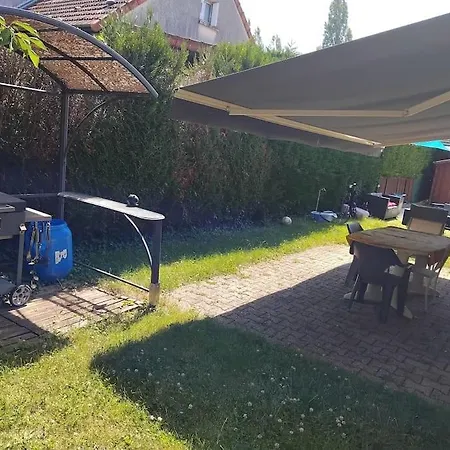 Grande Avec Piscine Holiday home Riorges